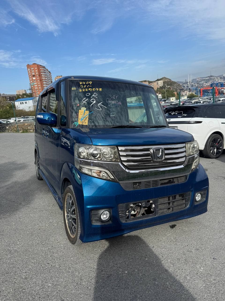 Honda N-Box — Артем