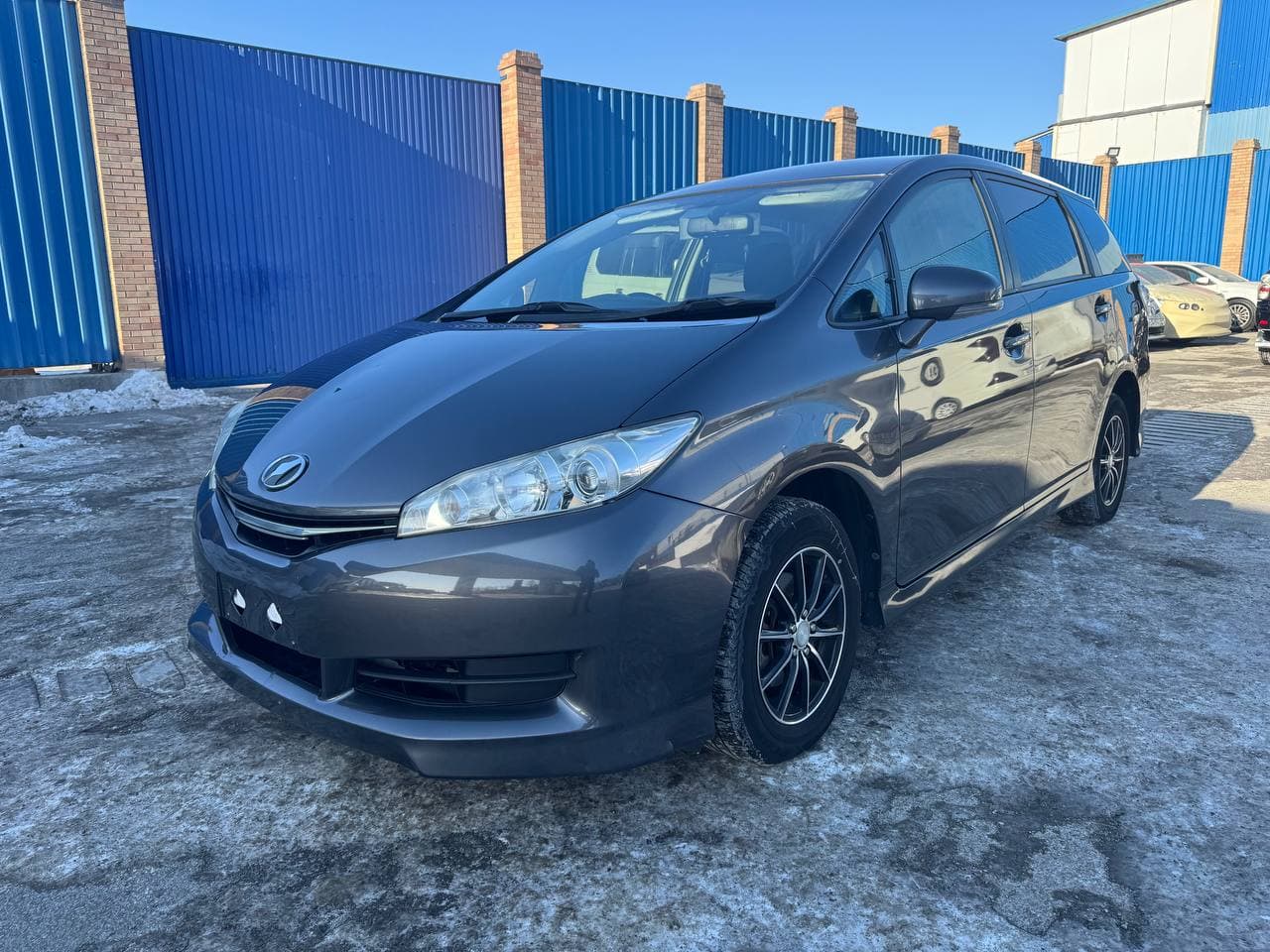 Toyota Wish — Артем